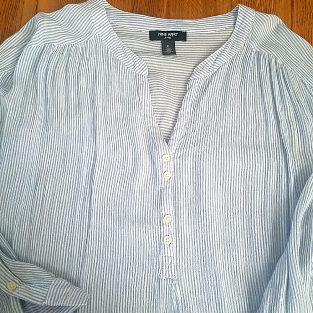 Nine West top